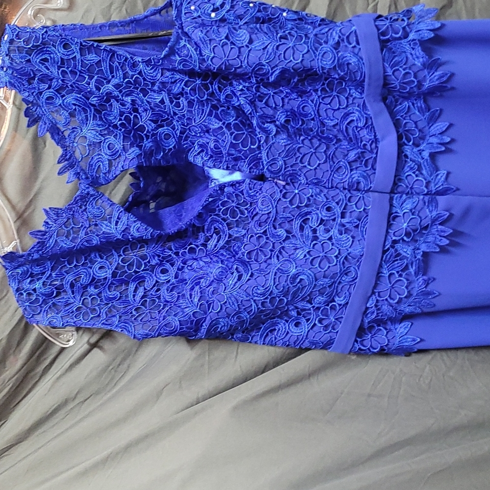 Dress - Picture 4 of 7